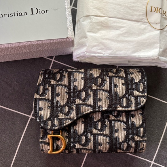 *FULL SIZE WALLET, NOT CARDHOLDER* Dior saddle oblique print, never used - Picture 2 of 8